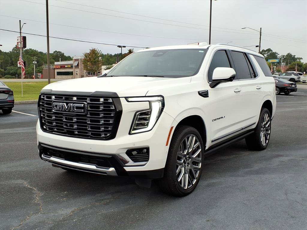 Used 2025 GMC Yukon Denali Ultimate w/ LPO, Floor Liner Package AWD/4WD image 1