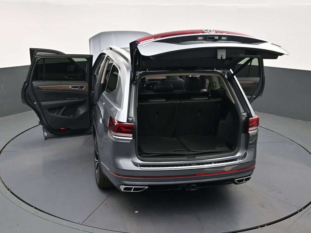 Used 2025 Volkswagen Atlas SEL Premium R-Line AWD/4WD image 32