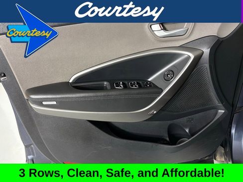 Used 2017 Hyundai Santa Fe Limited image 14