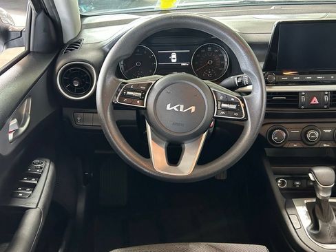 Used 2024 Kia Forte LXS FWD image 9