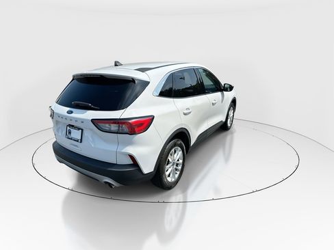 Used 2022 Ford Escape SE FWD image 8