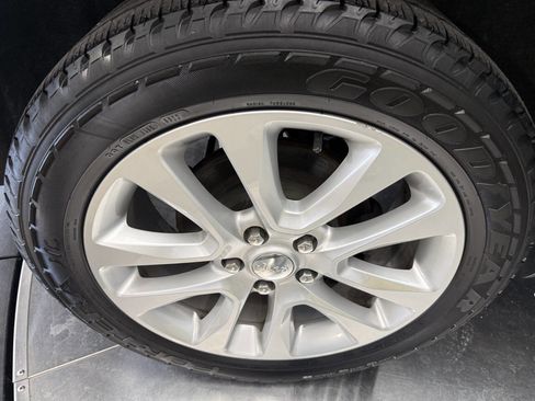 Used 2017 Jeep Grand Cherokee Limited image 33