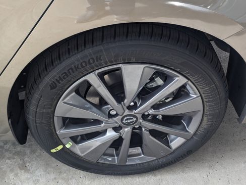 New 2026 Nissan Sentra SL image 7