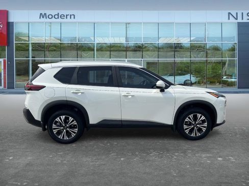 Certified 2023 Nissan Rogue SV w/ SV Premium B Package image 4