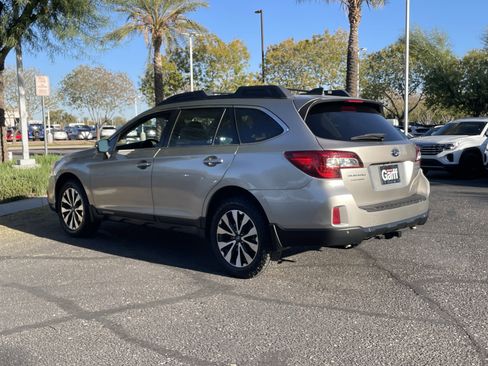 Used 2017 Subaru Outback 3.6R Limited image 3