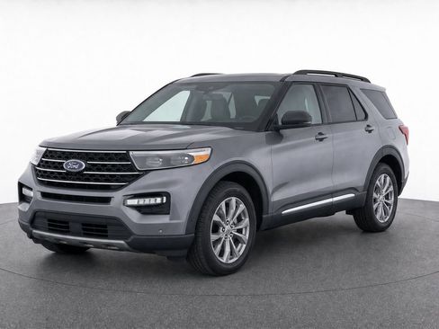 Used 2021 Ford Explorer XLT w/ Equipment Group 202A RWD image 7