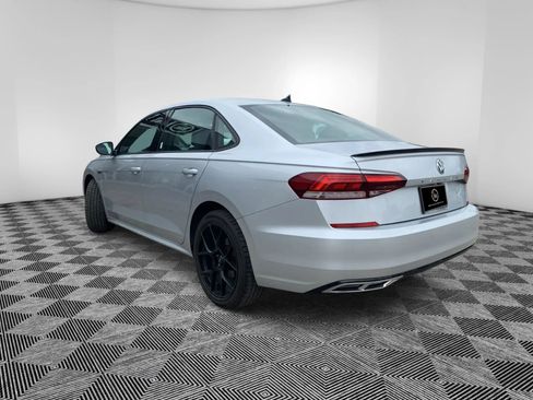 Used 2021 Volkswagen Passat 2.0T R-Line image 8
