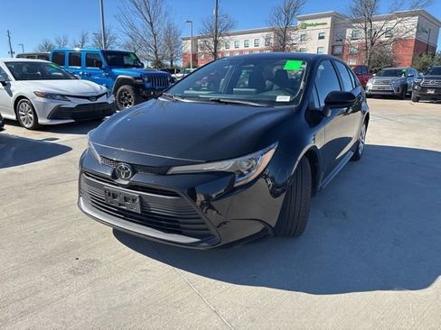 Used 2024 Toyota Corolla LE image 6
