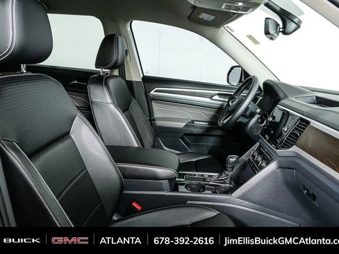 Used 2023 Volkswagen Atlas SE image 21