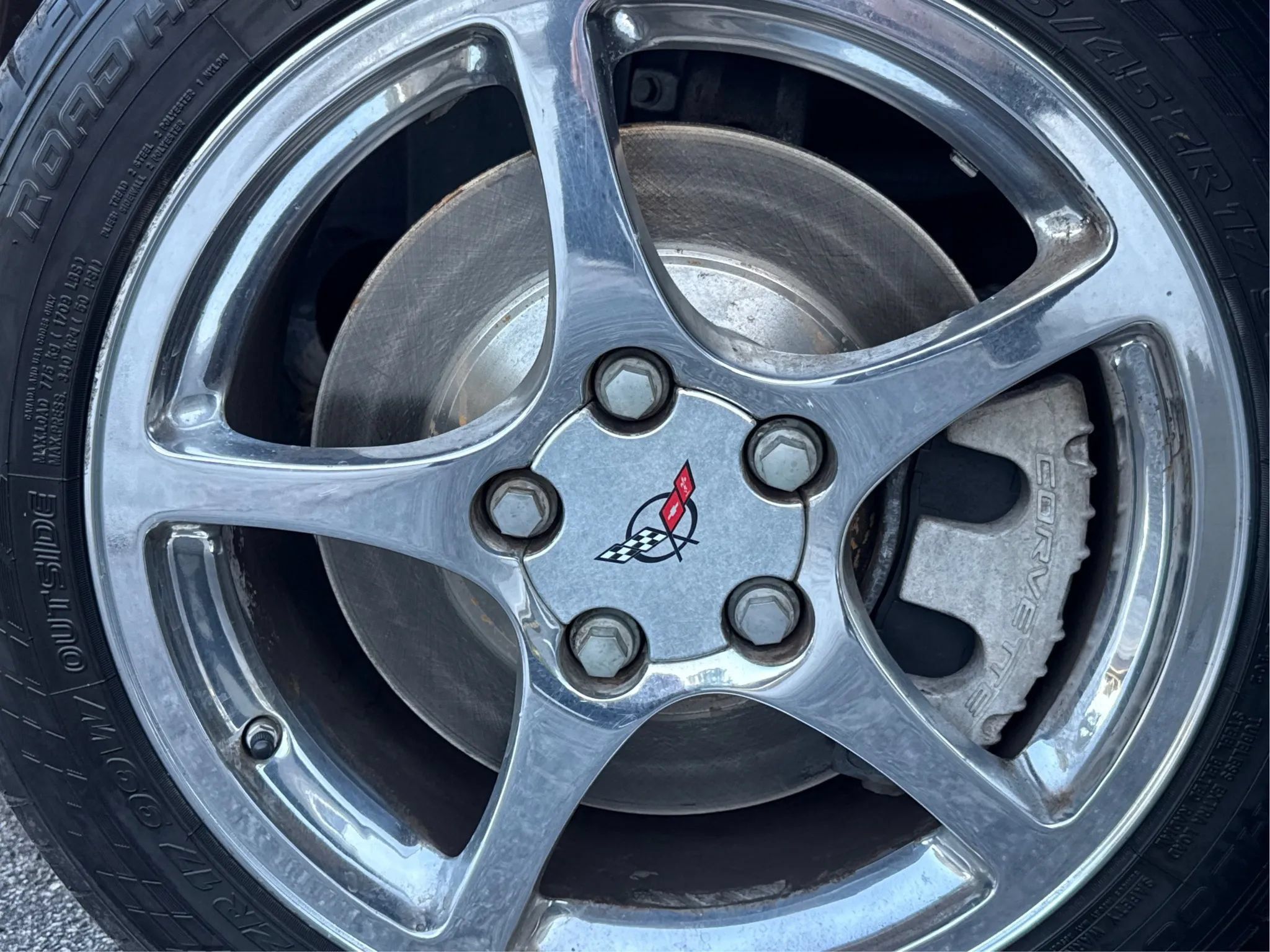 Used 2001 Chevrolet Corvette Coupe w/ Preferred Equipment Group2 RWD image 29
