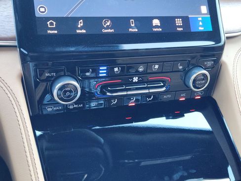 New 2025 Jeep Grand Cherokee L Summit image 17