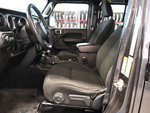 Used 2018 Jeep Wrangler Unlimited Sport S AWD/4WD image 11