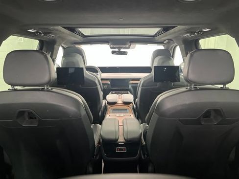 Used 2025 Lincoln Navigator Black Label AWD/4WD image 10
