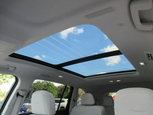 New 2026 Buick Enclave Avenir image 27