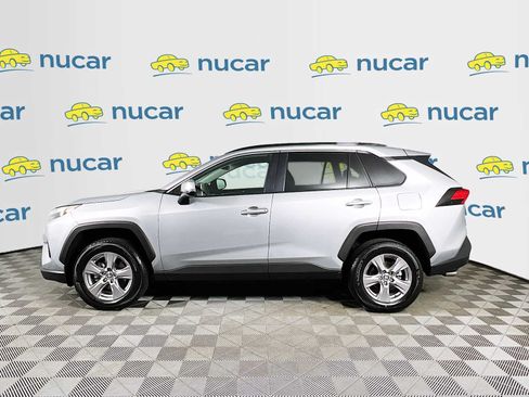 Used 2025 Toyota RAV4 XLE AWD/4WD image 4