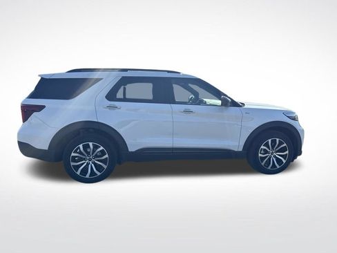 Used 2023 Ford Explorer ST-Line AWD/4WD image 7