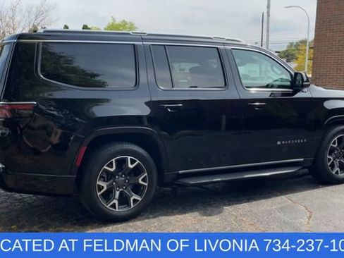 Used 2023 Jeep Wagoneer Series III w/ Preferred Equipment Group image 8