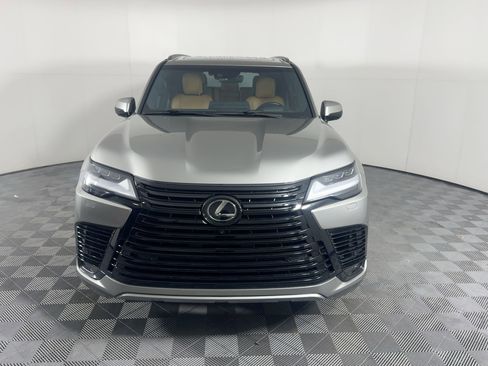 Used 2023 Lexus LX 600 4WD w/ Luxury Package image 6