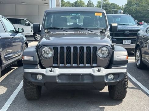 Used 2018 Jeep Wrangler Unlimited Sport AWD/4WD image 6
