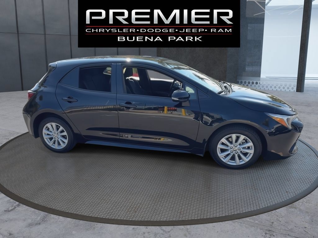 Used 2026 Toyota Corolla SE FWD image 9