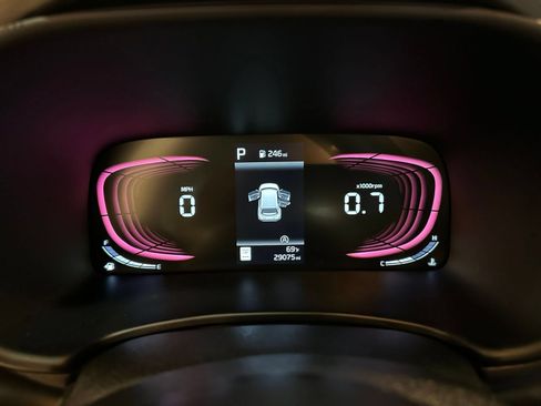 Used 2025 Kia Soul LX w/ LX Technology Package FWD image 40