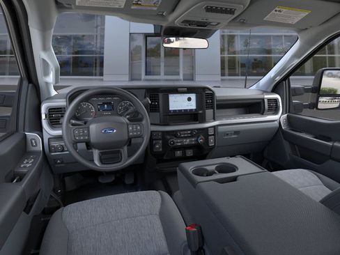 New 2026 Ford F250 XL w/ XL Off-Road Package image 9