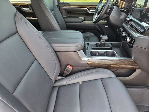Used 2024 GMC Sierra 1500 Elevation w/ Elevation Premium Package AWD/4WD image 14