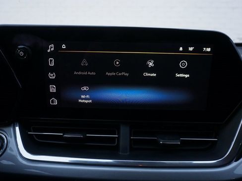 Certified 2024 Chevrolet Trax LT w/ LT Convenience Package image 14