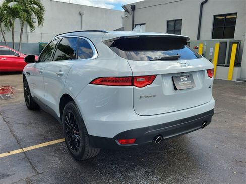 Used 2018 Jaguar F-PACE Prestige image 6