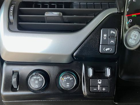 Used 2018 Chevrolet Tahoe Premier w/ RST 6.2L Performance Edition image 33