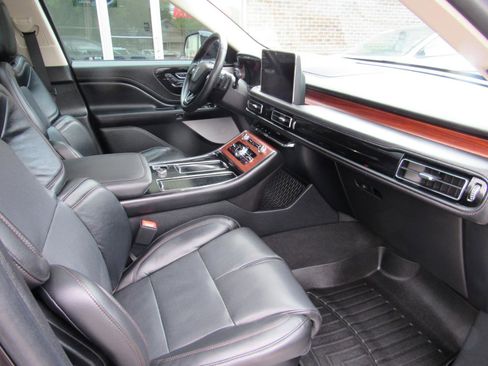 Used 2023 Lincoln Aviator Reserve w/ Equipment Group 201A AWD/4WD image 34