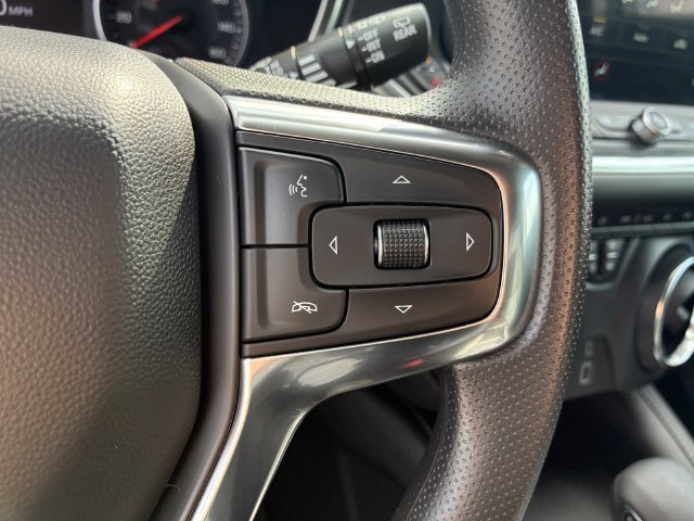 Used 2025 Chevrolet Blazer LT AWD/4WD image 24