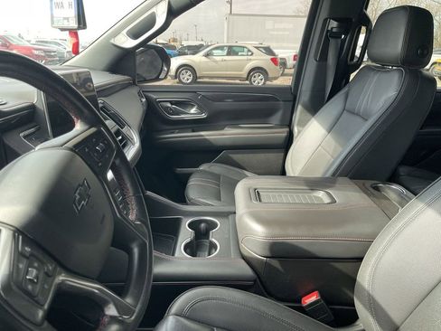 Used 2022 Chevrolet Suburban RST w/ Luxury Package image 3