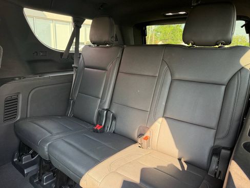 Used 2021 Chevrolet Suburban Z71 AWD/4WD image 24