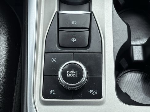 Used 2024 Ford Explorer Limited AWD/4WD image 25