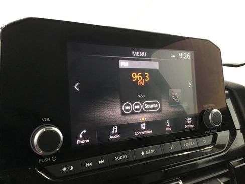 Used 2022 Nissan Pathfinder SV AWD/4WD image 19