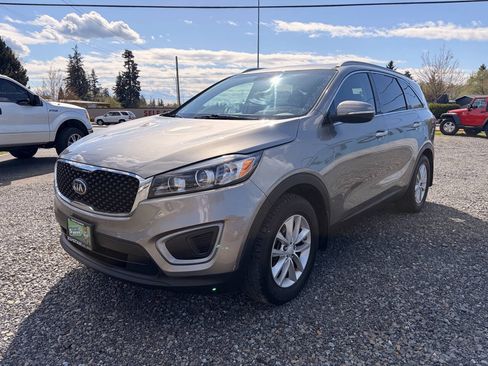 Used 2016 Kia Sorento FWD w/ LX Convenience Package image 7