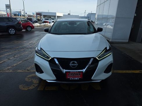 Used 2023 Nissan Maxima SV w/ Floor Mat Group image 9