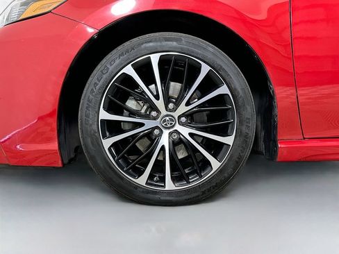 Used 2019 Toyota Camry SE FWD image 35