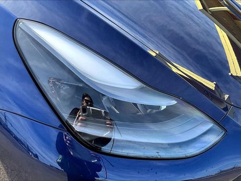 Used 2023 Tesla Model Y Long Range AWD/4WD image 27