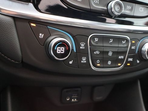 Used 2023 Chevrolet Traverse High Country w/ LPO, Floor Liner Package image 12