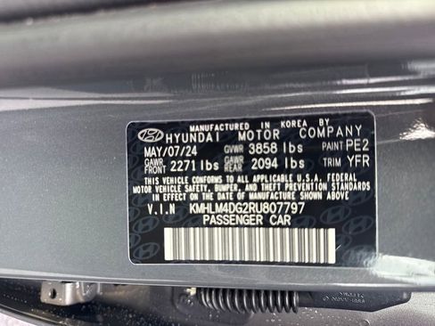 Used 2024 Hyundai Elantra SEL image 25