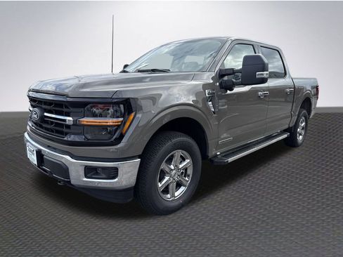 New 2025 Ford F150 XLT w/ Equipment Group 302A MID image 3