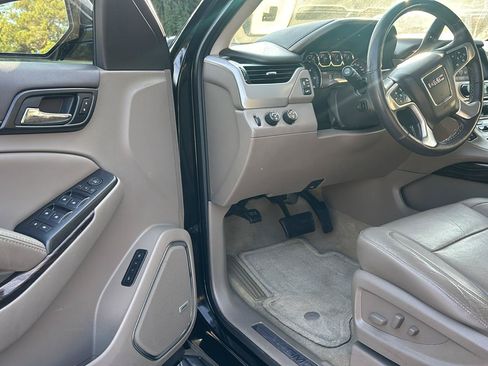 Used 2016 GMC Yukon SLT w/ Open Road Package AWD/4WD image 10