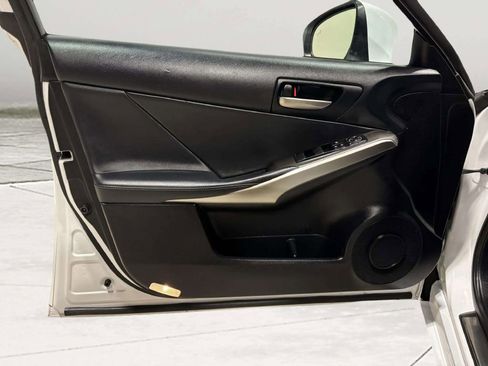 Used 2018 Lexus IS 300 F Sport image 17