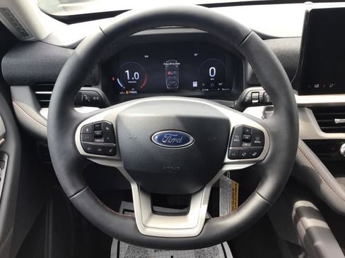 New 2025 Ford Explorer Active w/ Active Comfort Package image 14