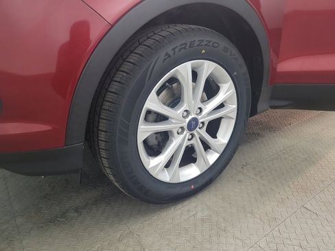 Used 2017 Ford Escape SE w/ Equipment Group 201A image 31