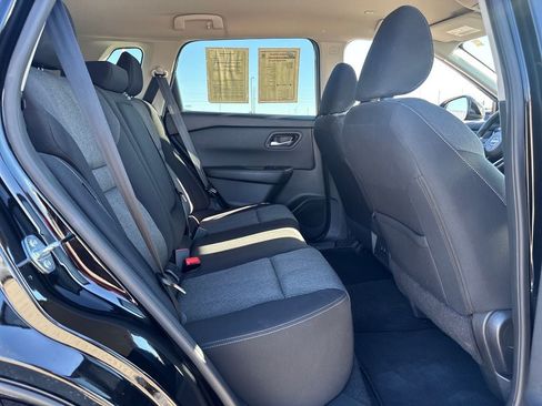 Used 2024 Nissan Rogue SV AWD/4WD image 12