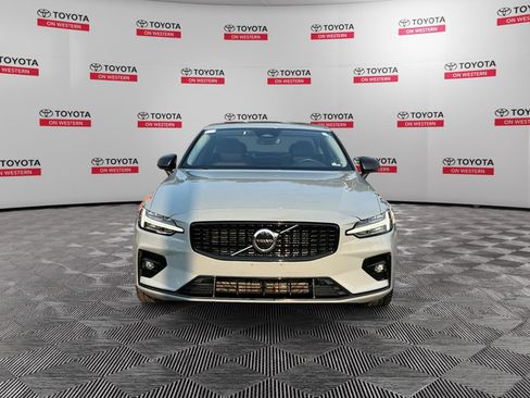 Used 2024 Volvo S60 B5 Core FWD image 2