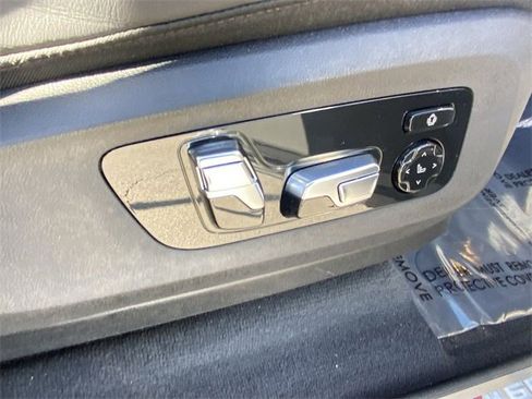 Certified 2025 BMW X7 M60i w/ Executive Package image 13